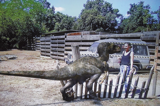 Rozšírená realita, umelá inteligencia a interakcia človeka s dinosaurom - obr8